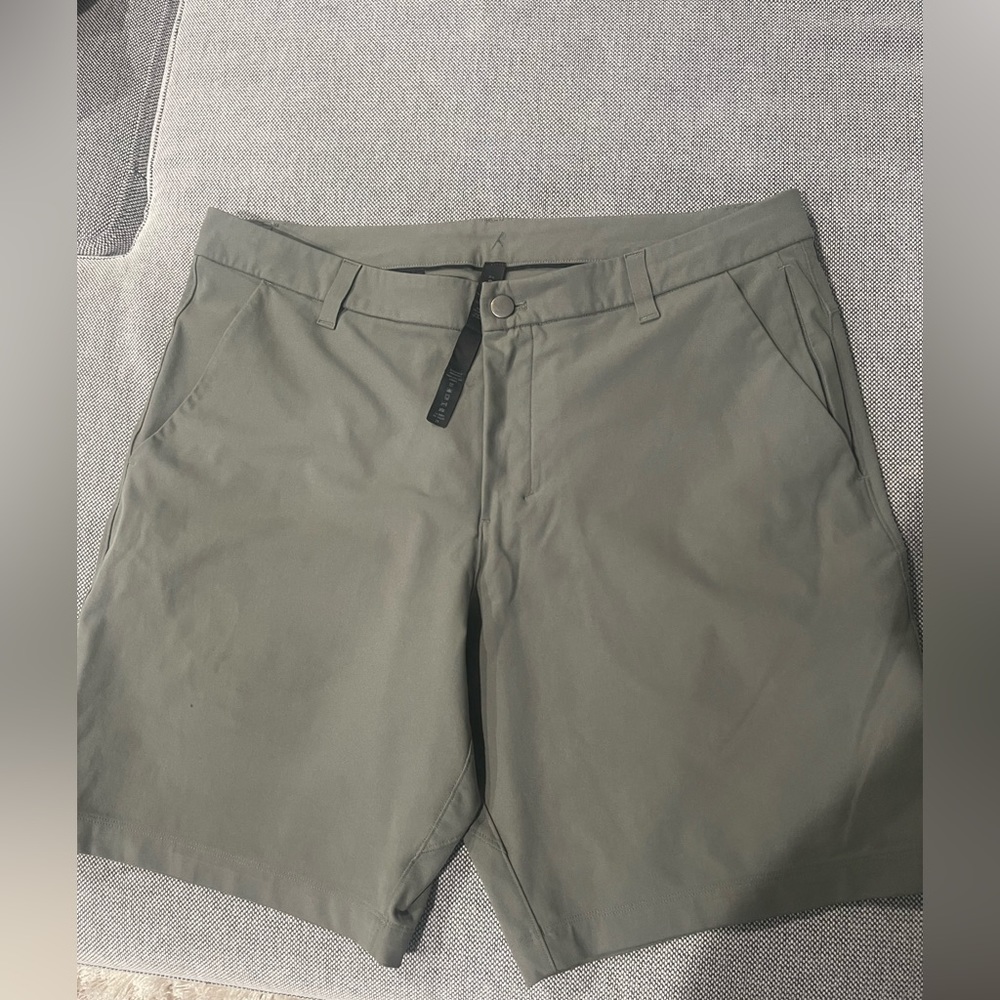 Lululemon classic fit shorts for men